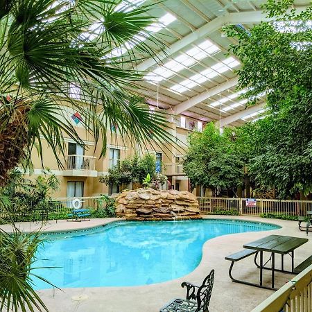 Atrium Inn فورت ستوكتون المظهر الخارجي الصورة